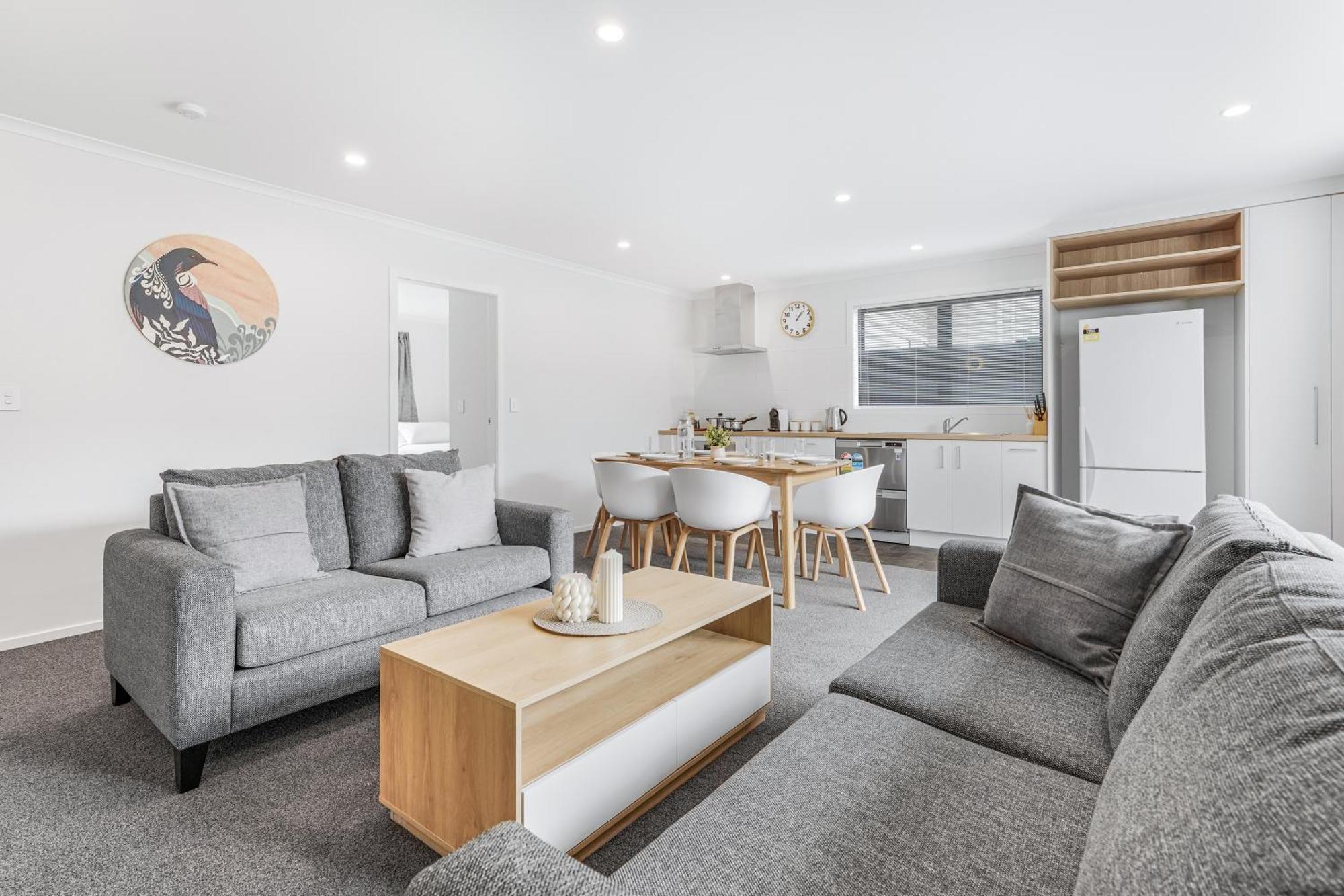 Modern Retreat With King Bed - By Kosh Bnb Χάμιλτον Εξωτερικό φωτογραφία